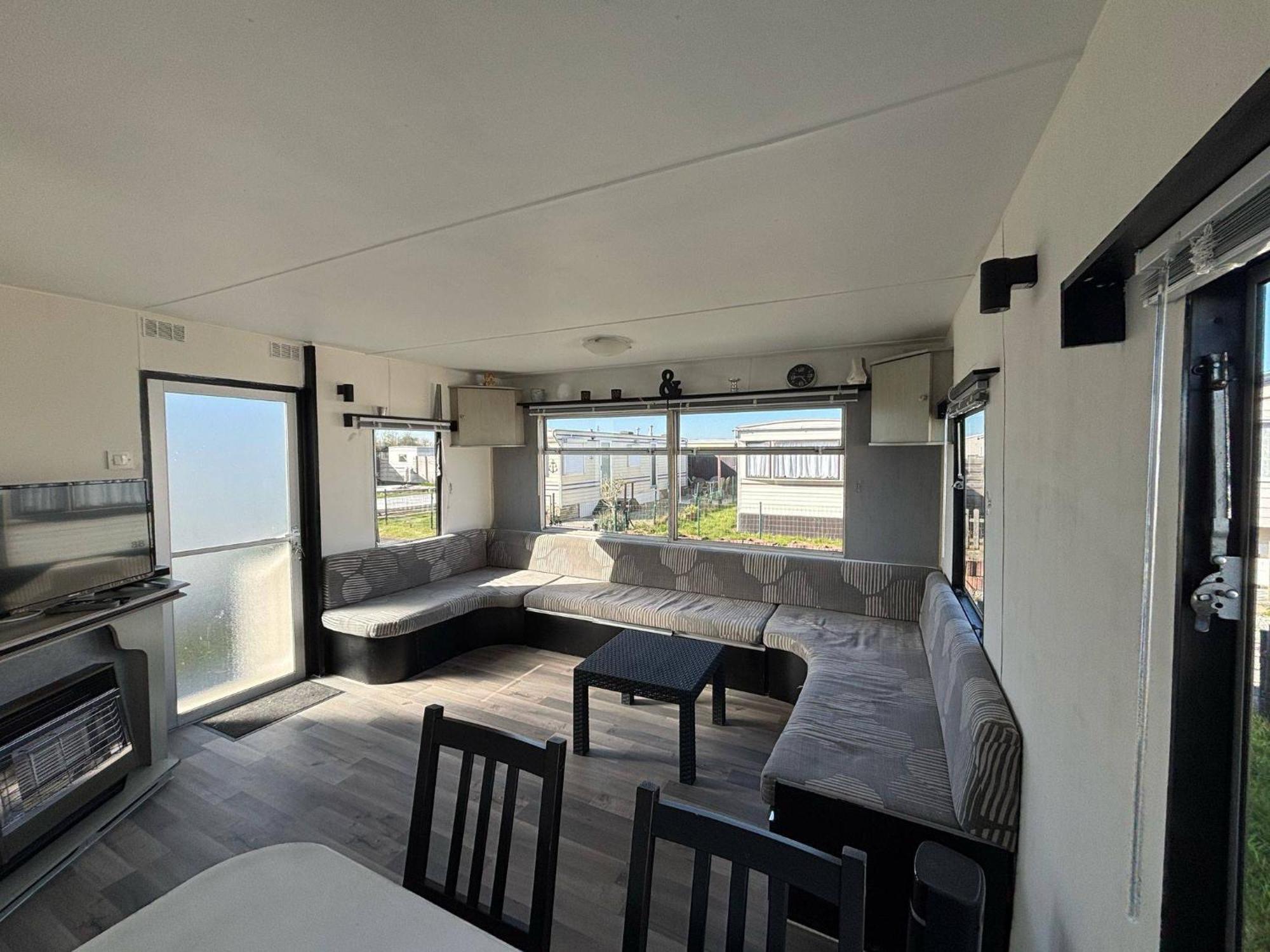 Mobile Home Au Camping New Vennepark Harendijk Bagian luar foto